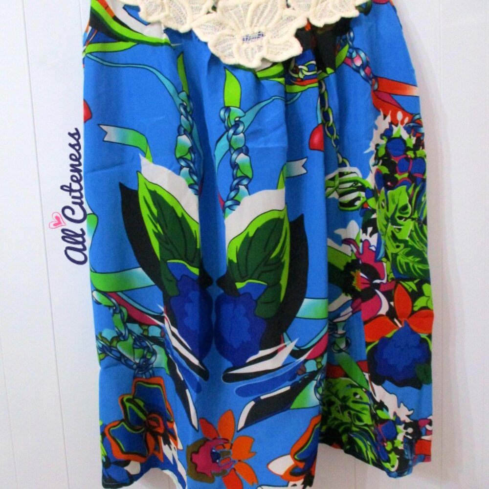 Available Floral Sleeveless Top Size L - Picture 4 of 6